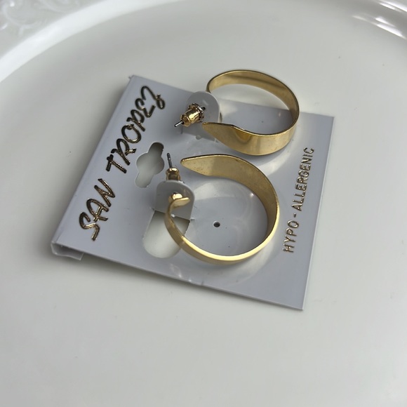 Vintage San Tropez Gold Tone 1" Wide Hoop Earrings NWT 3 for 25 - Picture 3 of 5